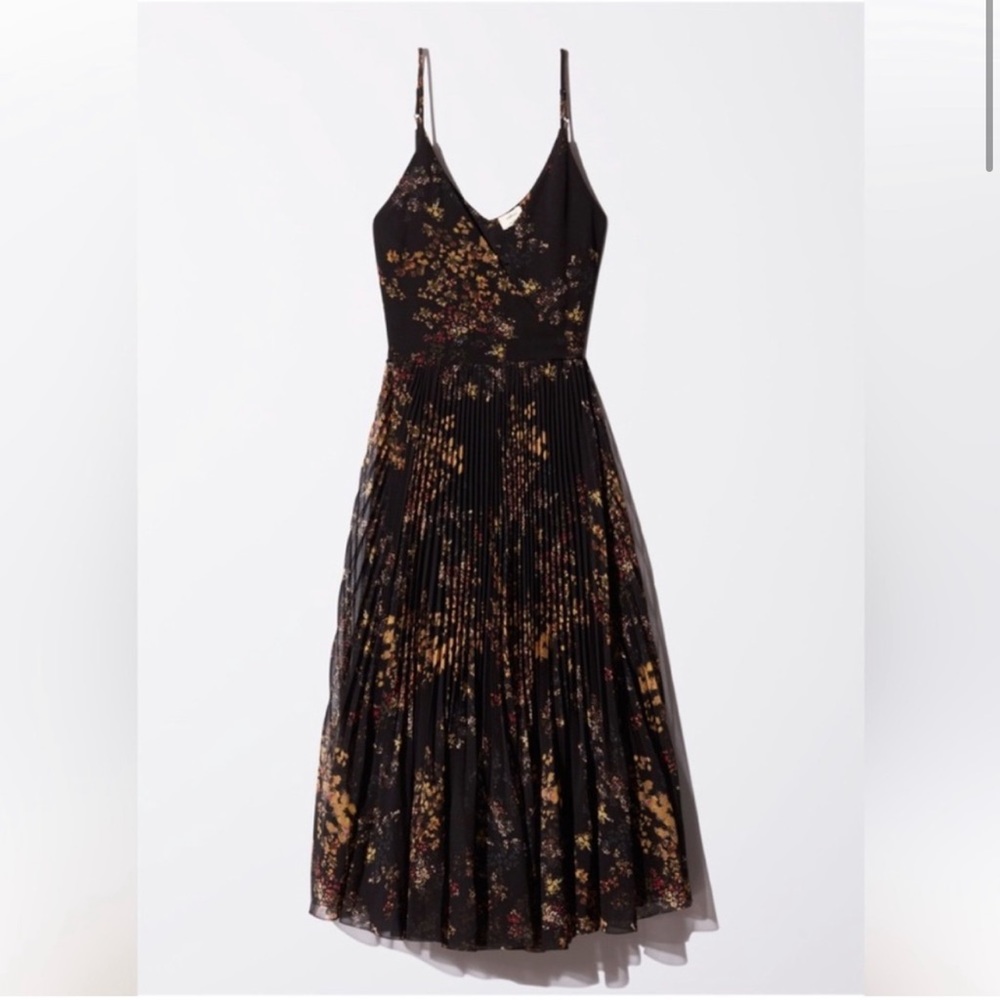 Aritzia Wilfred pleated floral wrap dress xxs